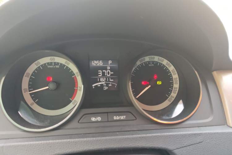 Used Skoda Rapid Spaceback 2018 1.6L Automatic Comfort Edition Instrument Cluster