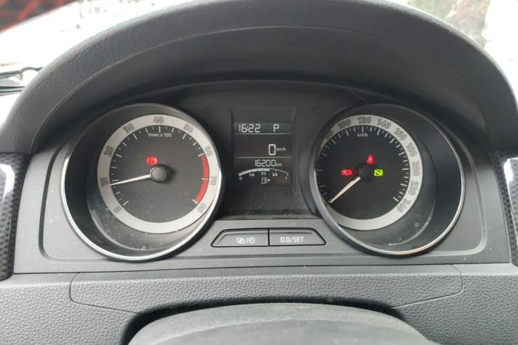 Used Skoda Rapid Spaceback 2018 1.6L Automatic Sport Edition Instrument Cluster
