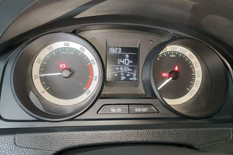 Used Skoda Rapid Spaceback 2018 1.4L Manual Standard Edition Instrument Cluster