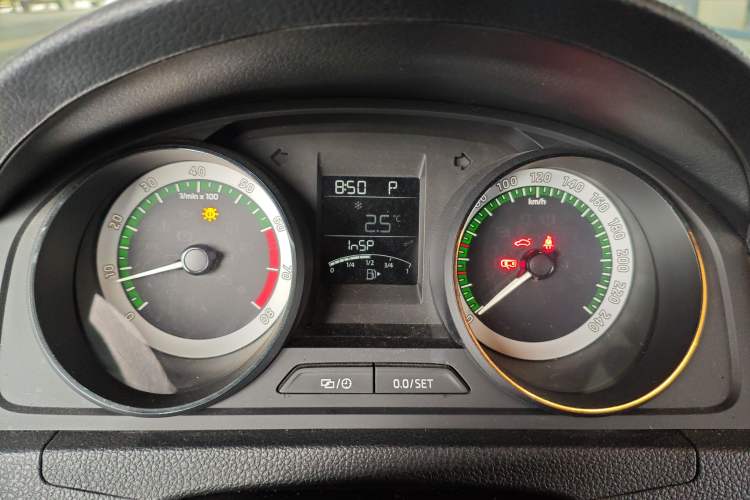 Used Skoda Rapid Spaceback 2018 1.6L Automatic Sport Edition Instrument Cluster