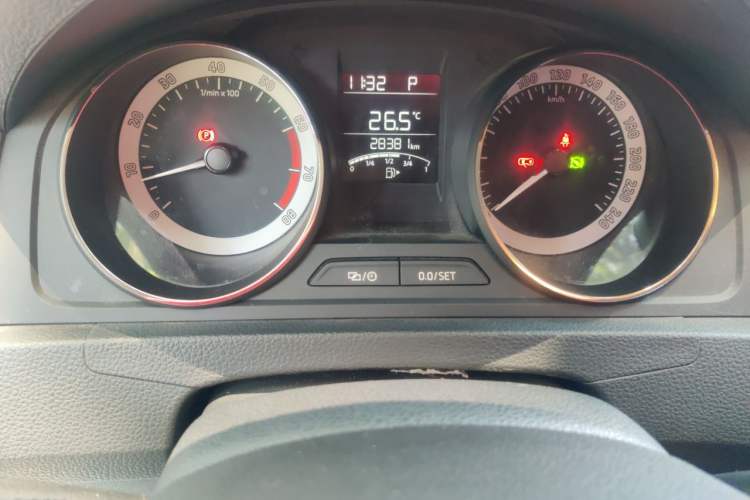 Used Skoda Rapid Spaceback 2018 1.6L Automatic Comfort Edition Instrument Cluster