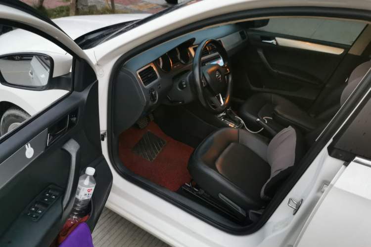Used Skoda Rapid Spaceback 2018 1.6L Automatic Comfort Edition Interior 3