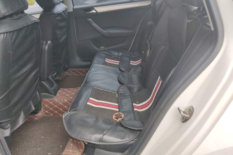 Used Skoda Rapid Spaceback 2018 1.6L Automatic Comfort Edition Interior 4