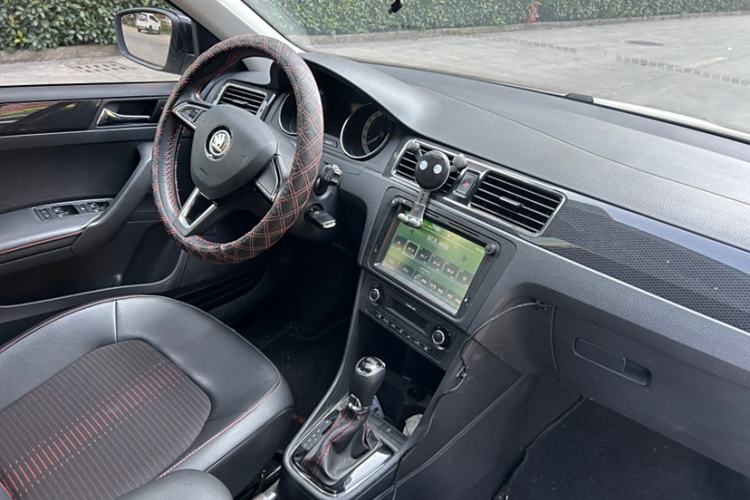 Used Skoda Rapid Spaceback 2018 TSI230 DSG Sport Edition Interior 5