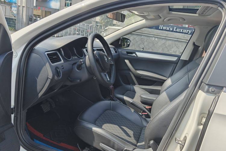 Used Skoda Rapid Spaceback 2018 1.6L Automatic Comfort Edition Interior 5