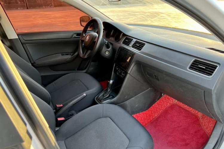 Used Skoda Rapid Spaceback 2018 1.6L Automatic Standard Edition Interior 7