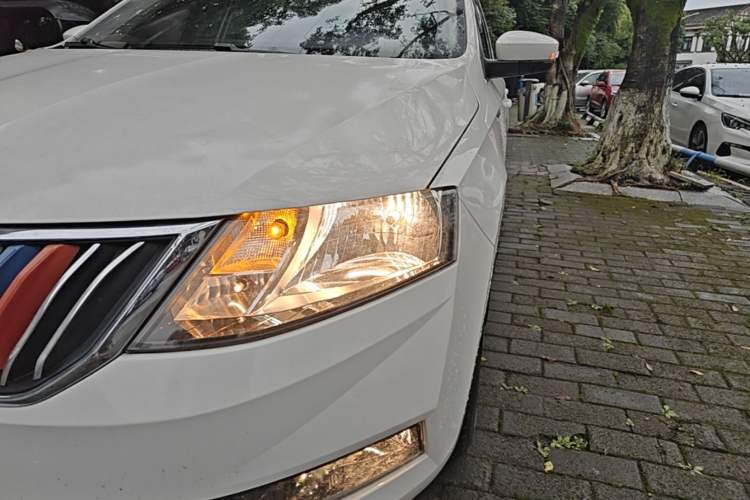 Used Skoda Rapid Spaceback 2018 1.6L Automatic Comfort Edition Left Front Headlight