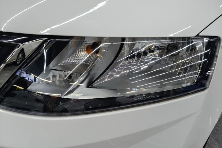 Used Skoda Rapid Spaceback 2018 1.6L Automatic Comfort Edition Left Front Headlight