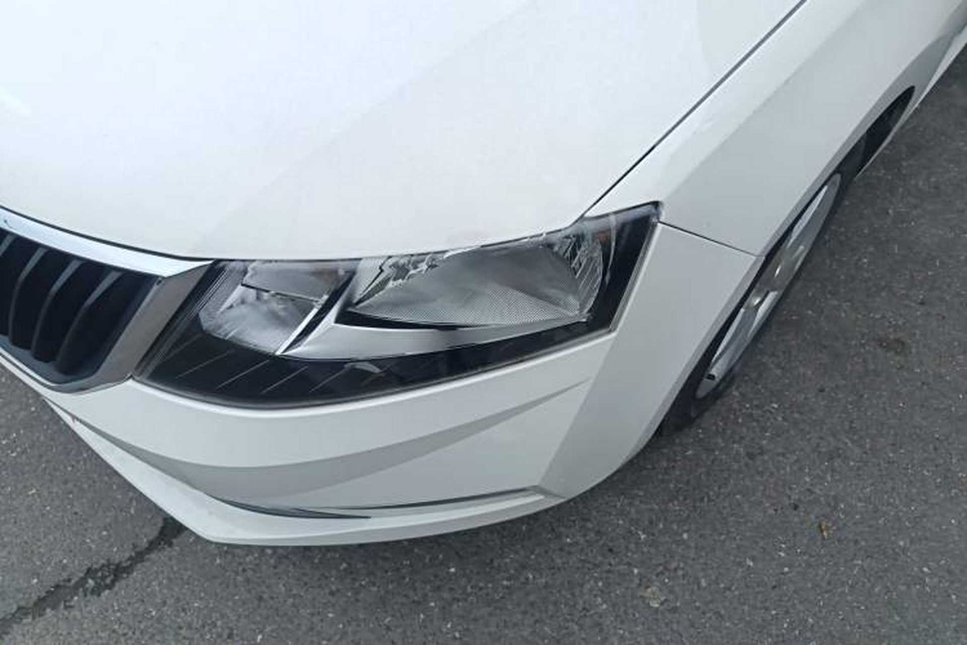Used Skoda Rapid Spaceback 2018 1.6L Automatic Comfort Edition Left Front Headlight