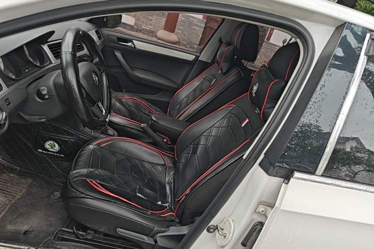 Used Skoda Rapid Spaceback 2018 1.6L Automatic Comfort Edition Left Front Seat