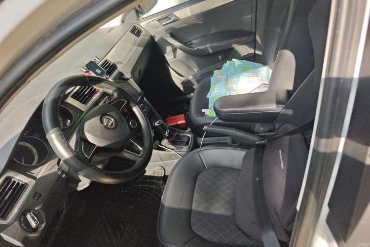 Used Skoda Rapid Spaceback 2018 1.6L Automatic Comfort Edition Left Front Seat