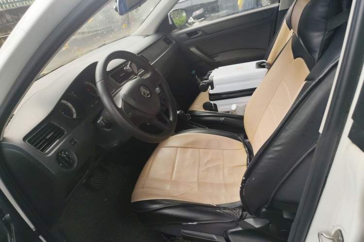 Used Skoda Rapid Spaceback 2018 1.6L Automatic Standard Edition Left Front Seat