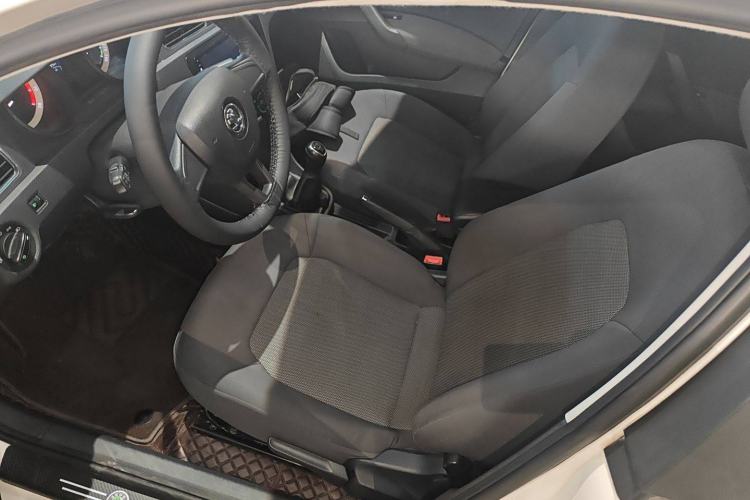 Used Skoda Rapid Spaceback 2018 1.4L Manual Standard Edition Left Front Seat