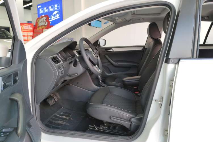 Used Skoda Rapid Spaceback 2018 1.6L Automatic Comfort Edition Left Front Seat