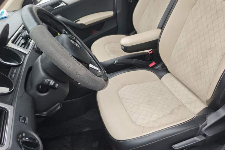 Used Skoda Rapid Spaceback 2018 1.6L Automatic Comfort Edition Left Front Seat