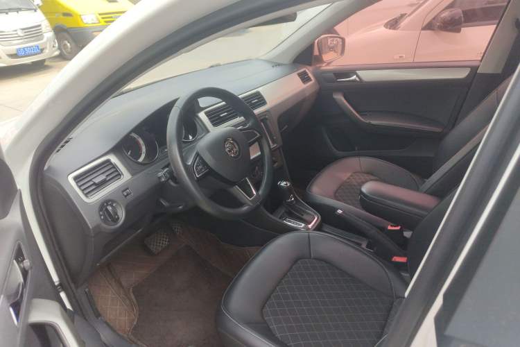 Used Skoda Rapid Spaceback 2018 1.6L Automatic Comfort Edition Left Front Seat