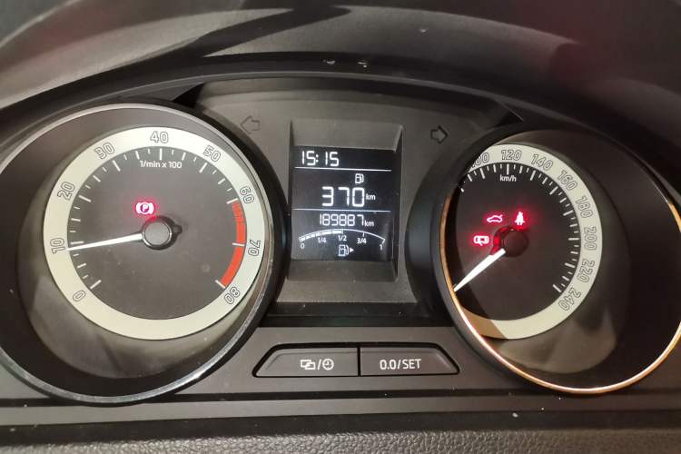 Used Skoda Rapid Spaceback 2018 1.6L Manual Comfort Edition Odometer Close Up