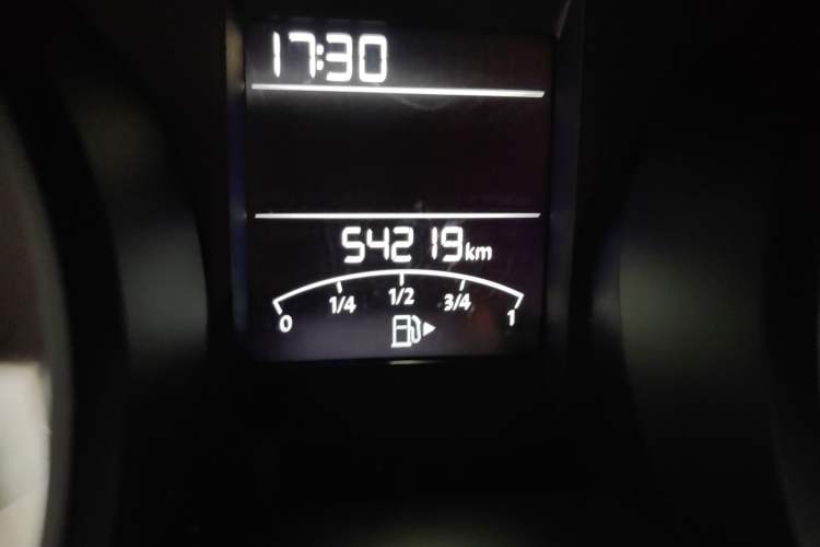Used Skoda Rapid Spaceback 2018 1.6L Automatic Standard Edition Odometer Close Up