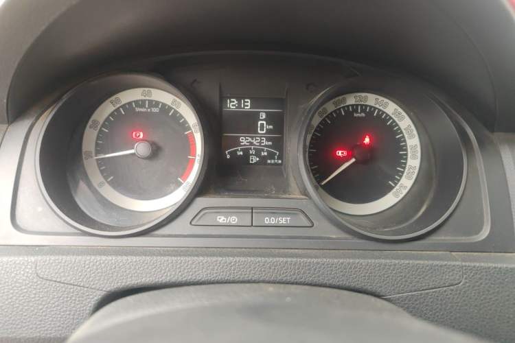 Used Skoda Rapid Spaceback 2018 1.6L Manual Standard Edition Odometer Close Up