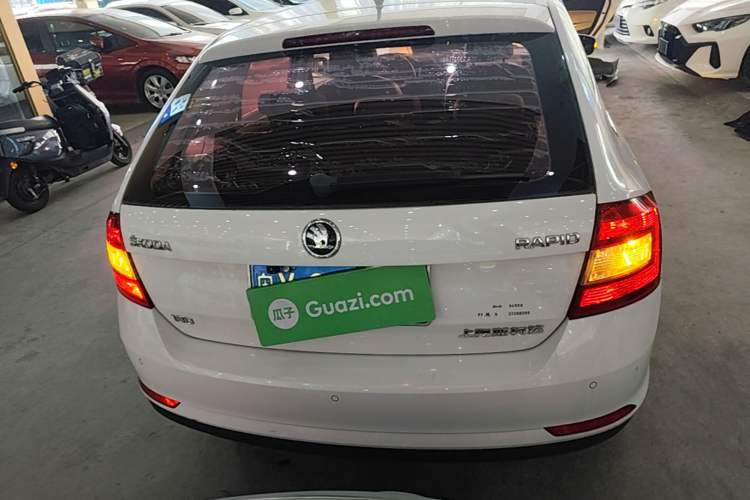 Used Skoda Rapid Spaceback 2018 1.6L Automatic Comfort Edition Rear