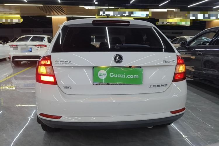 Used Skoda Rapid Spaceback 2018 1.6L Automatic Comfort Edition Rear