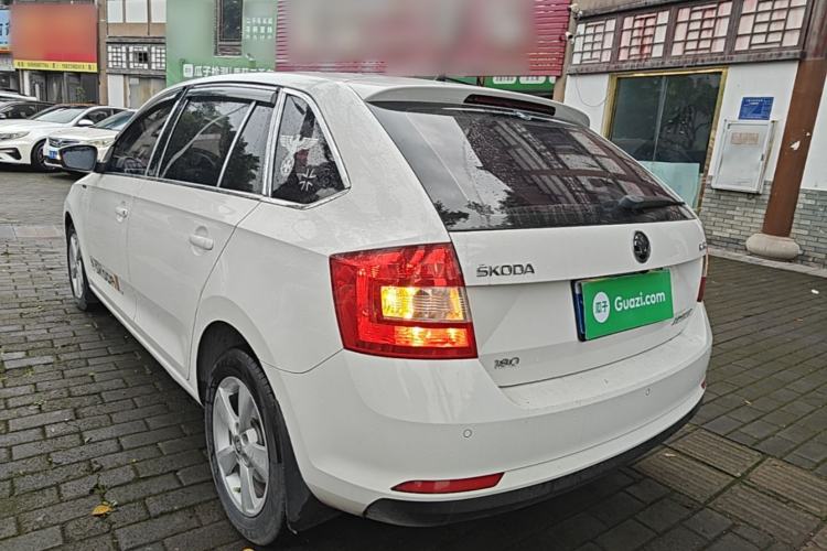 Used Skoda Rapid Spaceback 2018 1.6L Automatic Comfort Edition Rear Left 45 Deg