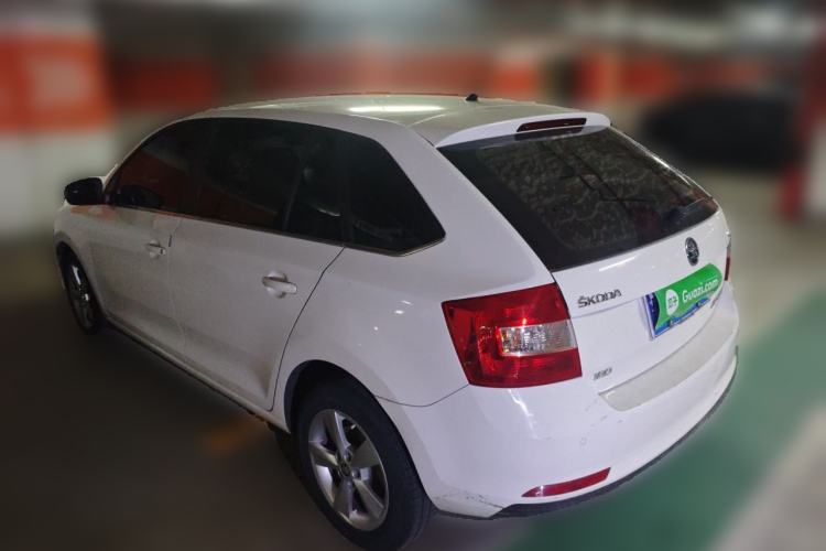 Used Skoda Rapid Spaceback 2018 1.6L Automatic Comfort Edition Rear Left 45 Deg