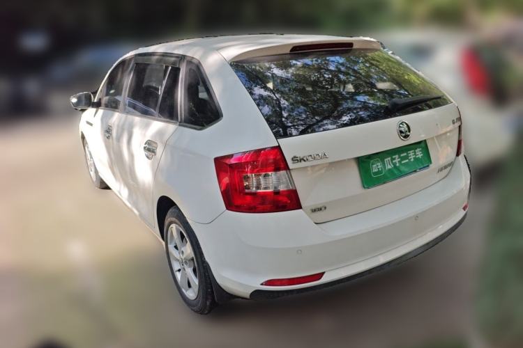 Used Skoda Rapid Spaceback 2018 1.6L Automatic Comfort Edition Rear Left 45 Deg