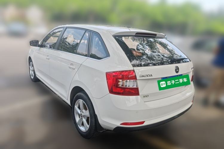 Used Skoda Rapid Spaceback 2018 1.6L Automatic Comfort Edition Rear Left 45 Deg