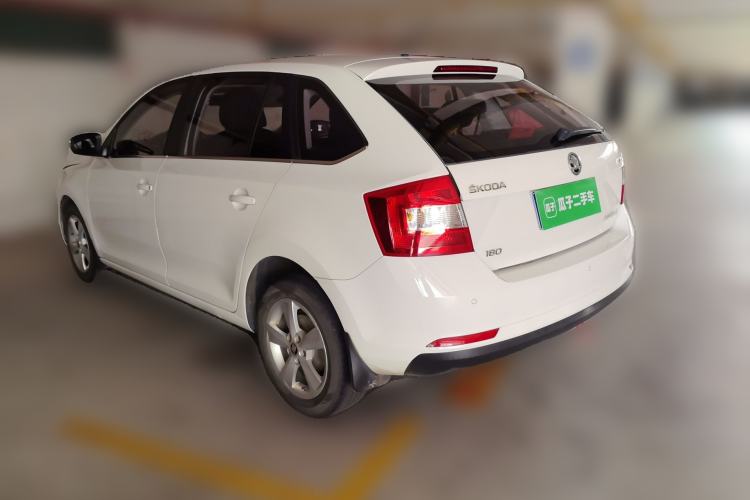 Used Skoda Rapid Spaceback 2018 1.6L Manual Comfort Edition Rear Left 45 Deg