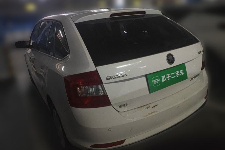 Used Skoda Rapid Spaceback 2018 1.6L Automatic Comfort Edition Rear Left 45 Deg