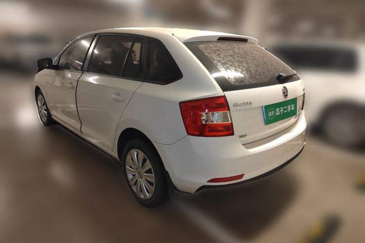 Used Skoda Rapid Spaceback 2018 1.6L Manual Standard Edition Rear Left 45 Deg