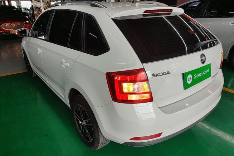 Used Skoda Rapid Spaceback 2018 1.4L Manual Standard Edition Rear Left 45 Deg