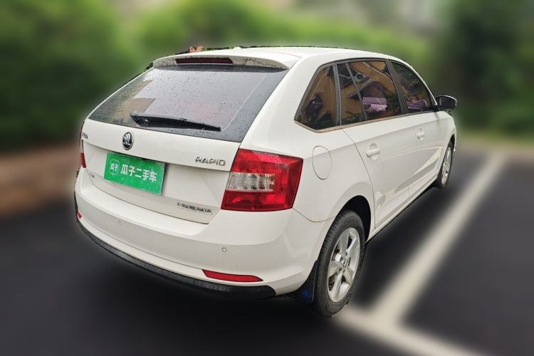 Used Skoda Rapid Spaceback 2018 1.6L Manual Comfort Edition Rear Right 45 Deg