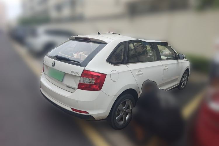 Used Skoda Rapid Spaceback 2018 1.6L Automatic Comfort Edition Rear Right 45 Deg