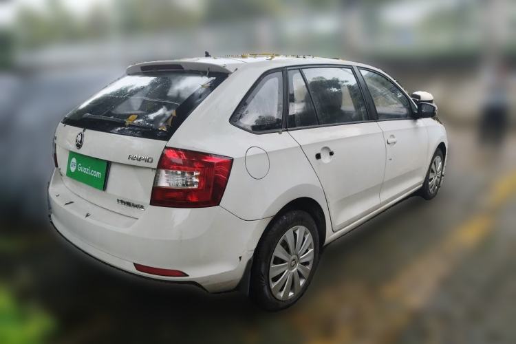Used Skoda Rapid Spaceback 2018 1.6L Automatic Standard Edition Rear Right 45 Deg