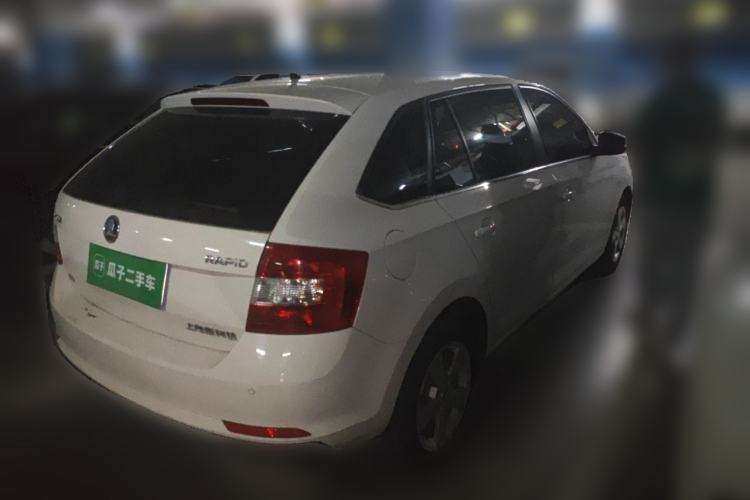 Used Skoda Rapid Spaceback 2018 1.6L Automatic Comfort Edition Rear Right 45 Deg