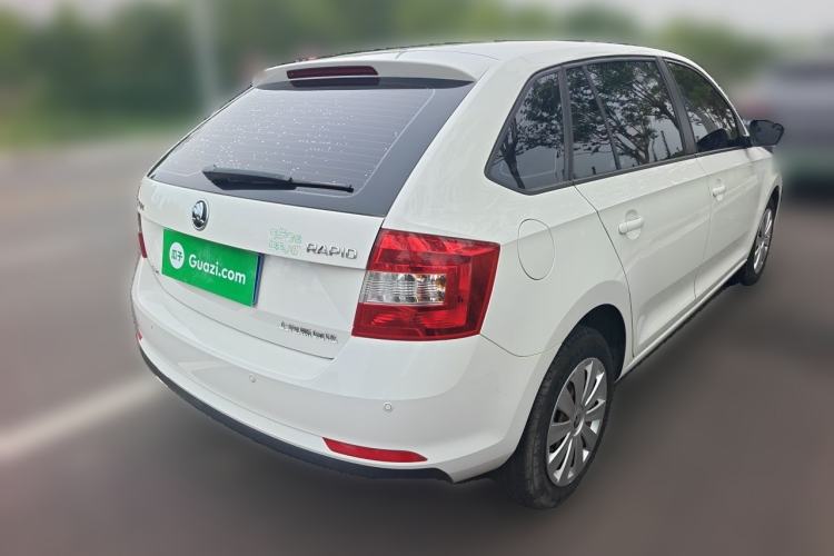 Used Skoda Rapid Spaceback 2018 1.6L Manual Standard Edition Rear Right 45 Deg
