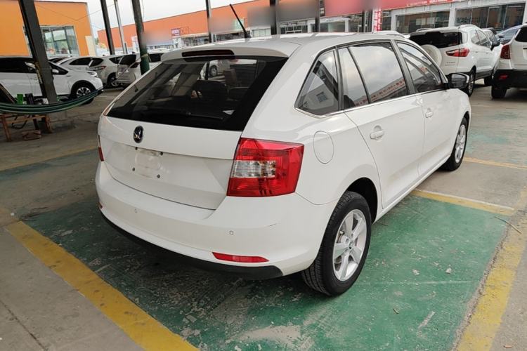 Used Skoda Rapid Spaceback 2018 1.6L Automatic Comfort Edition Rear Right 45 Deg