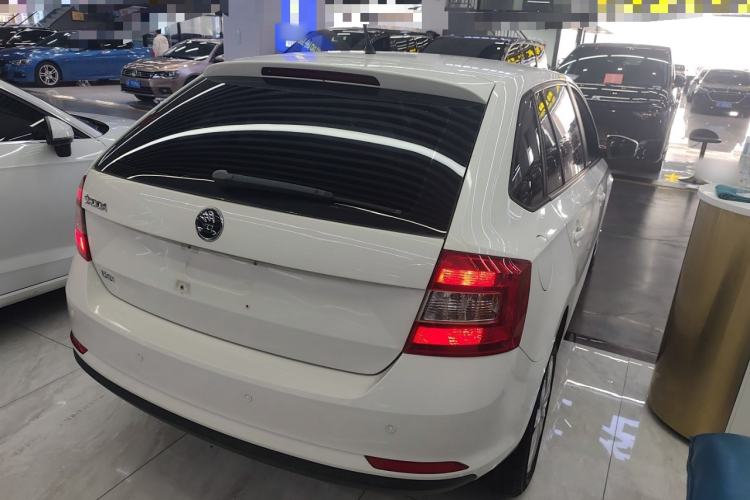 Used Skoda Rapid Spaceback 2018 1.6L Automatic Standard Edition Rear Right 45 Deg