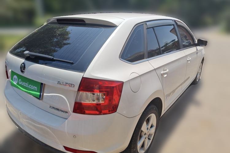 Used Skoda Rapid Spaceback 2018 1.6L Automatic Comfort Edition Rear Right 45 Deg