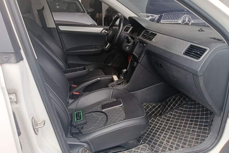 Used Skoda Rapid Spaceback 2018 1.6L Automatic Comfort Edition Right Front Seat
