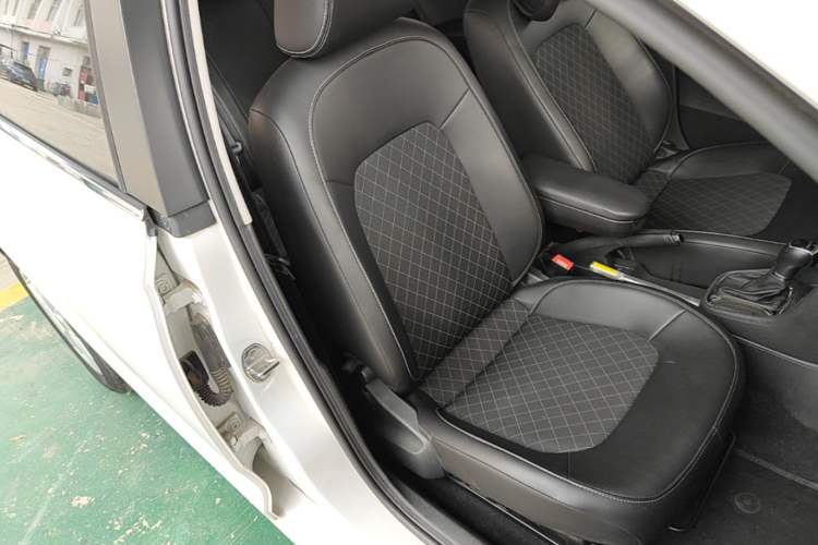 Used Skoda Rapid Spaceback 2018 1.6L Automatic Comfort Edition Right Front Seat
