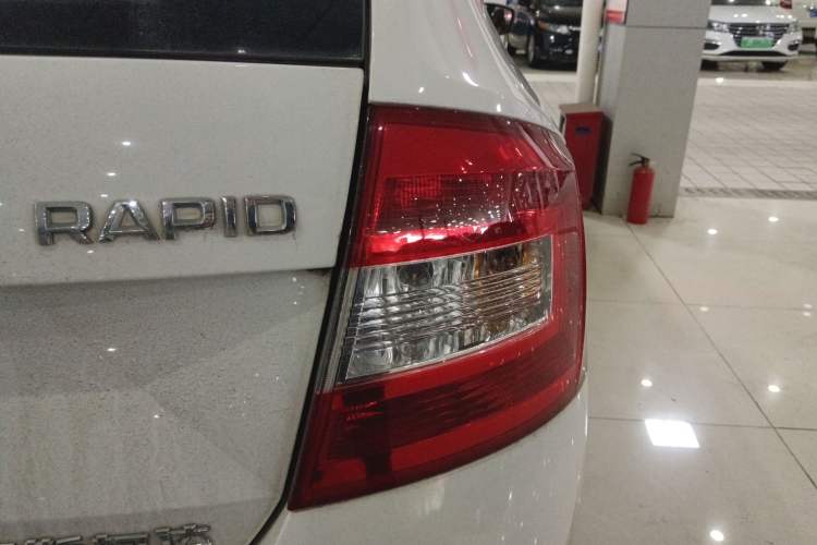 Used Skoda Rapid Spaceback 2018 1.6L Manual Standard Edition Right Rear Taillight