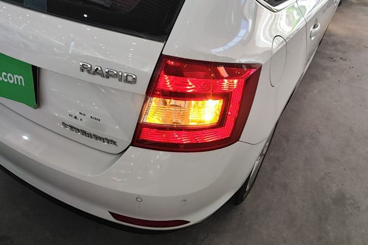 Used Skoda Rapid Spaceback 2018 1.6L Automatic Comfort Edition Right Rear Taillight
