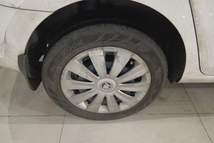 Used Skoda Rapid Spaceback 2018 1.6L Manual Standard Edition Right Rear Wheel Hub