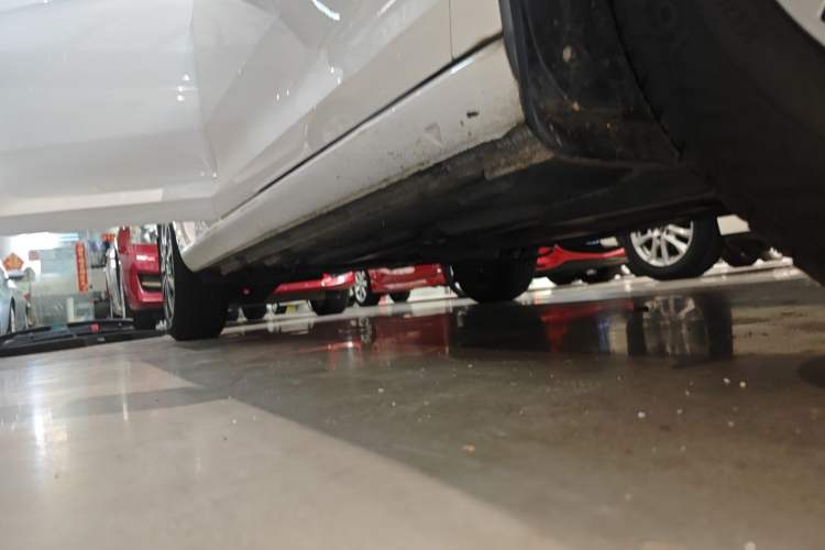 Used Skoda Rapid Spaceback 2018 1.4L Manual Standard Edition Right Side Sill