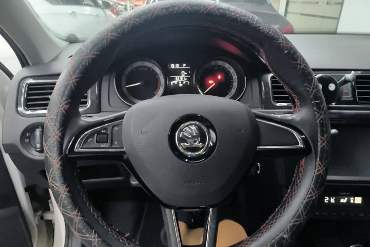 Used Skoda Rapid Spaceback 2018 TSI230 DSG Sport Edition Steering Wheel