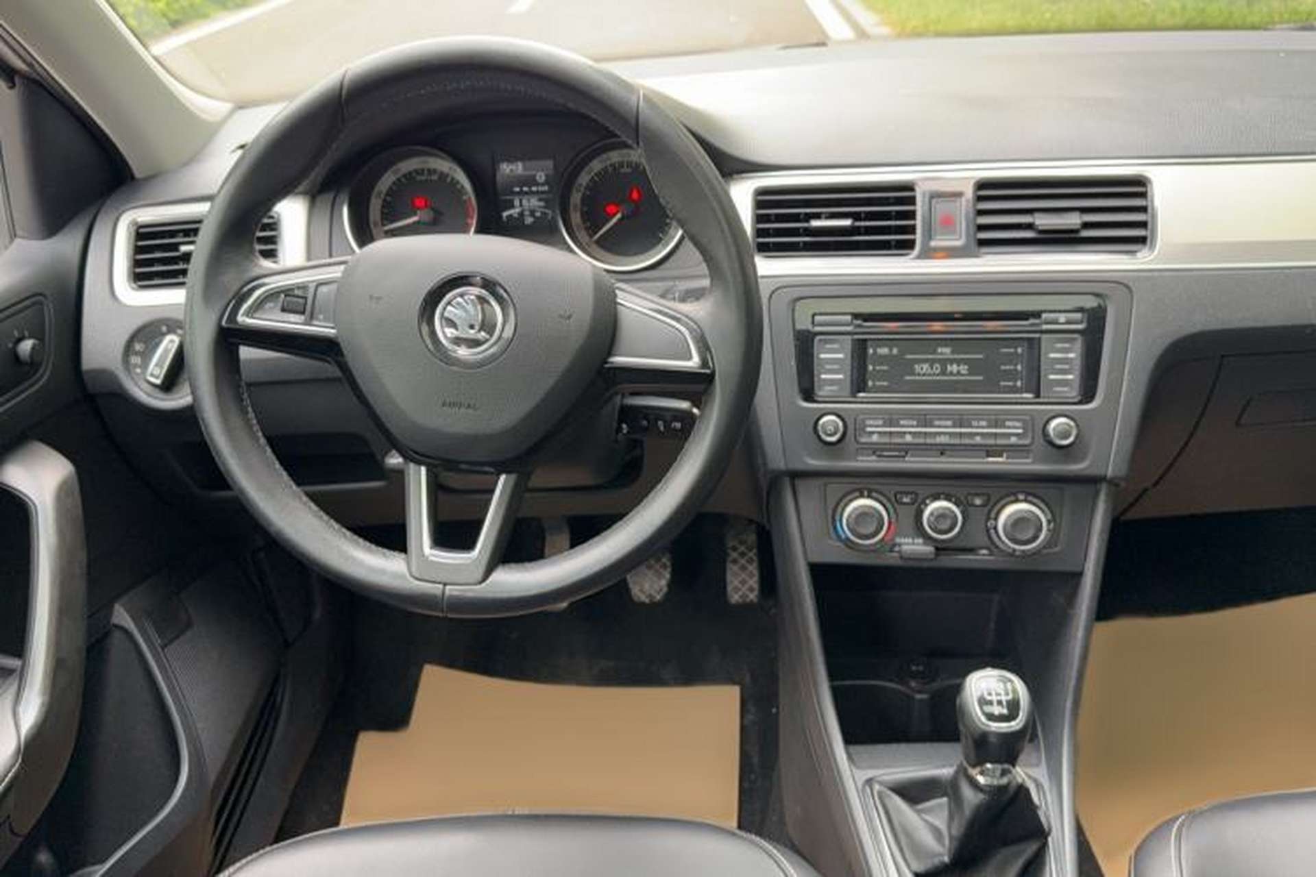 Used Skoda Rapid Spaceback 2018 1.6L Manual Comfort Edition Steering Wheel