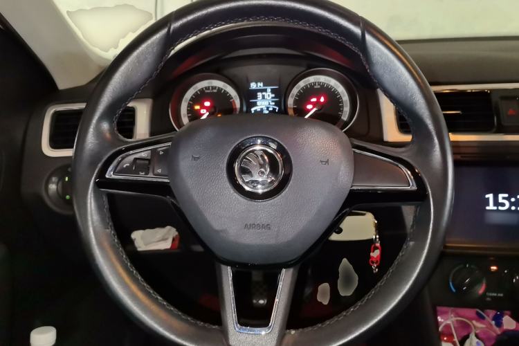 Used Skoda Rapid Spaceback 2018 1.6L Manual Comfort Edition Steering Wheel